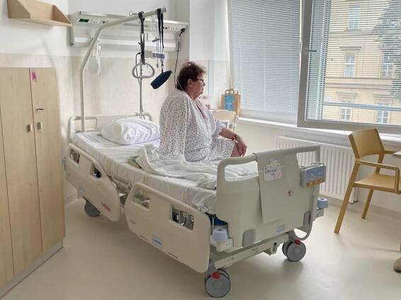 VIDEO: Fakultní nemocnice u svaté Anny v Brně otevřela onkologickým pacientům nové lůžkové oddělení