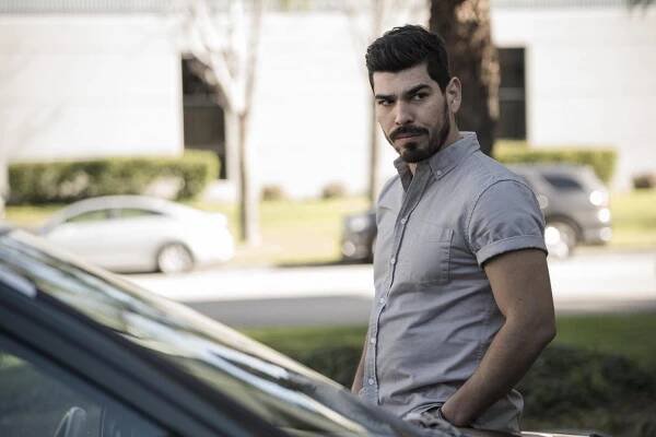 Atypický - Ztracená masová kulička - Z filmu - Raúl Castillo