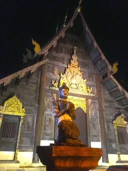 16 Amazing Buddhist Temples in Southeast Asia You Must Visit 26