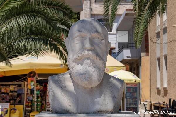 Nicolae Iorga Monument