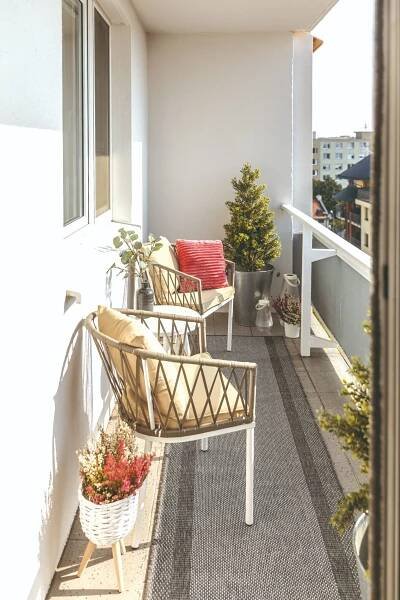 Balkon dvě kresla