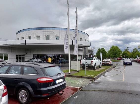 AUTO IN s.r.o. - autorizovaný prodejce FORD (Průhonice) - Vybavení autoservisů, pneuservisů a dílen v průmyslu od TECHNOLOGY