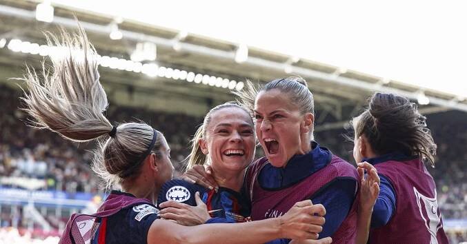 Barcelona otočila finále a podruhé triumfovala v Lize mistryň