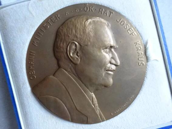 Medaile Rakousko Marschall, Josef Kraus Bronz 9 cm, 275 gramů etue