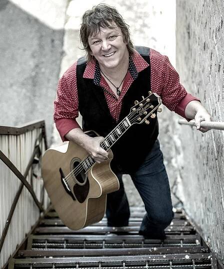 Bio – RUSTY BLADEN