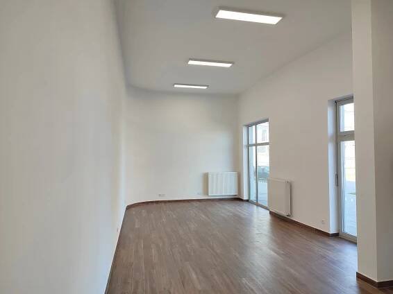 Pronájem obchodního prostoru 74 m², U Sportovní školy, Pardubice - Ohrazenice