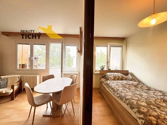 Prodej bytu 3+1 63 m², Kosmonautů, Pardubice - Polabiny