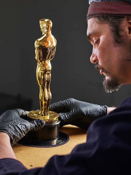 How an Oscar statuette is made