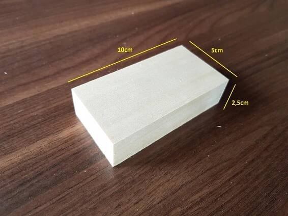Dřevěné lipové kostky, dřevo pro vyřezávání Počet kusů 22 ks.