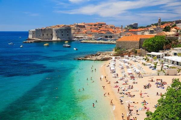 Leť z Prahy přímo do Splitu nebo Dubrovníku od 3 690 Kč. Termíny i na léto.