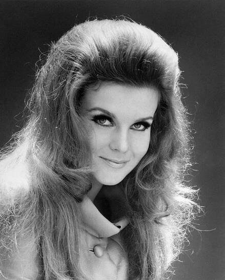 Smiling portrait of Swedish-American Actress Ann-Margret Wallpaper