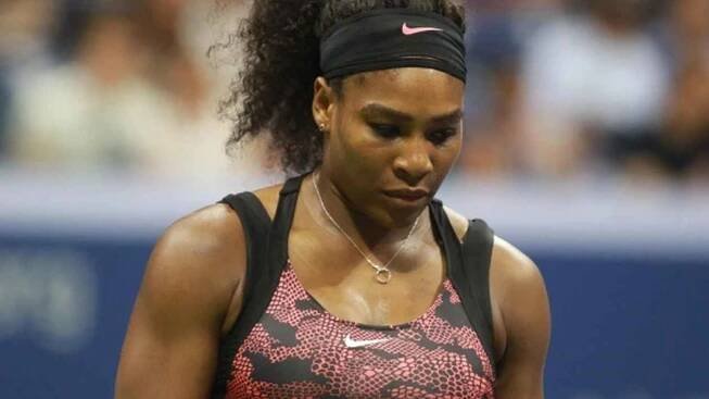 Byl to boj. Serena na US Open porazila sestru. V semifinále je i Djokovič
