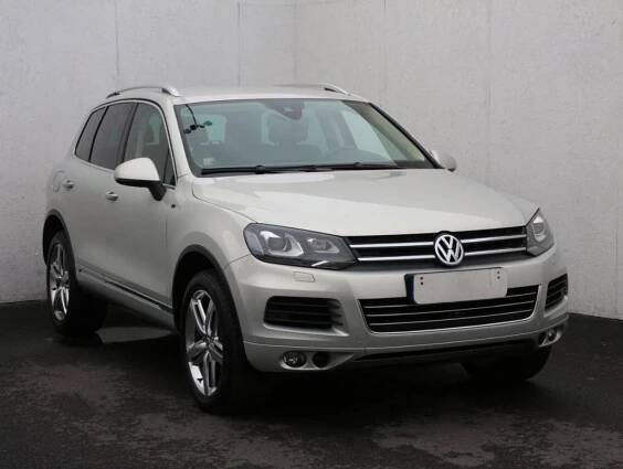 Volkswagen Touareg, 4x4 3.0TDi, AT, kůže, SUV