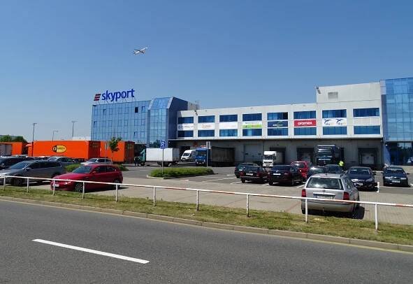 Soubor:Ruzyně, Laglerové 4, Skyport (05).jpg – Wikipedie