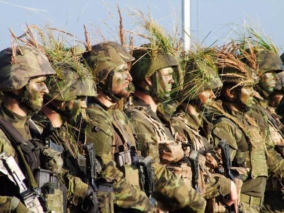 Čeští vojáci míří do „sil velmi rychlé reakce“. Za NATO budou bojovat do pěti dnů