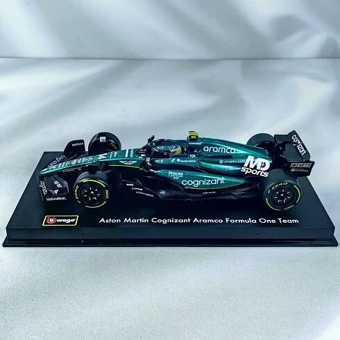 Bburago Fernando Alonso #14 1/43 2023 Aston Martin AMR23 F1 With Helmet
