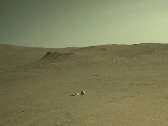 Perseverance Mars rover rolls over Soroya Ridge