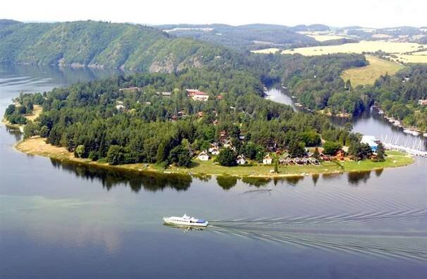‚Stav hydrologického sucha.‘ Řeky v povodí Vltavy jsou pod polovinou obvyklého průtoku