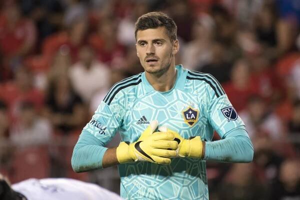 Jonathan Bond (1) in action during the MLS game between...