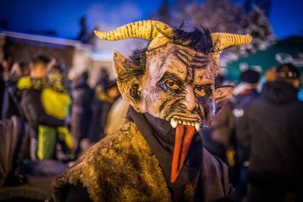 Mikulášská nadílka a rozsvícení stromečku - Oficiální stránky obce Křenek