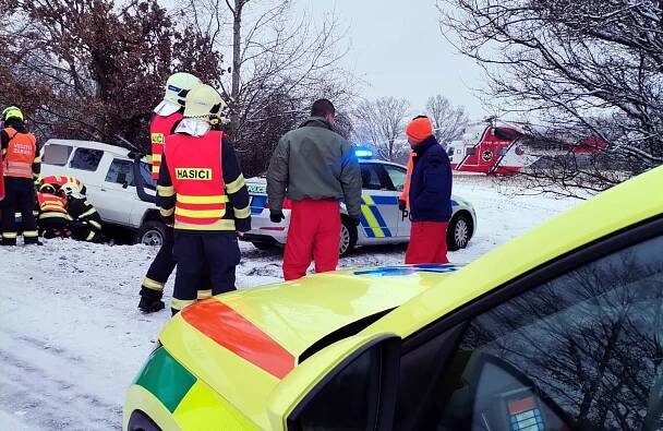 Velmi vážná nehoda uzavřela hlavní tah z Plzně na Karlovy Vary | Krimi Plzeň