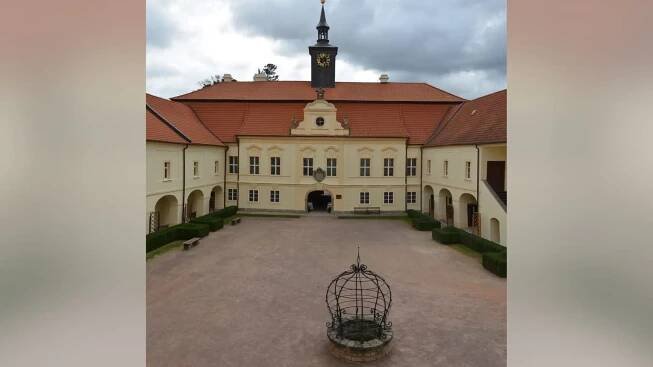 Prostory restaurace | Restaurace Na Zámku, Chrast
