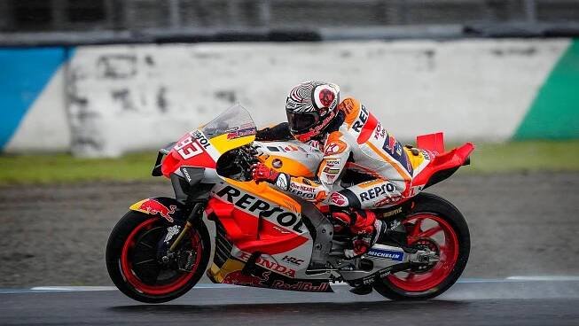 Marc Márquez se po konci v Hondě upsal novému týmu. Bude jezdit s bratrem