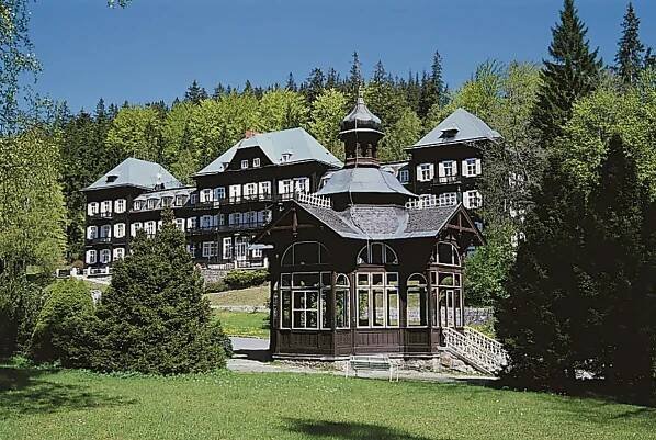 Báječné babí léto v srdci Jeseníků v rodinném hotelu s polopenzí pro dva