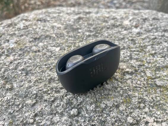 JBL_Wave_Buds_1