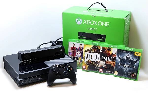 Herní konzole: Microsoft XBOX ONE + Kinect (500GB)