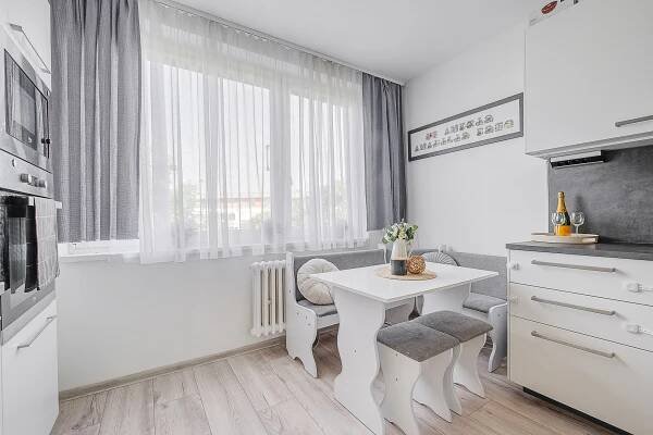 Prodej bytu 4+1 v osobním vlastnictví 87 m², Praha 9 - Hloubětín