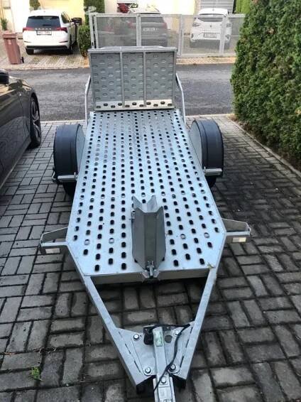 Přívěsný vozík na motorku