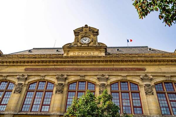 Transfert Gare Paris - VTC avec Chauffeur Privé - Toutes gares de Paris