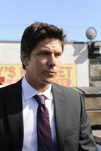Kauzy podle Kate - Priceless - Z filmu - Michael Trucco