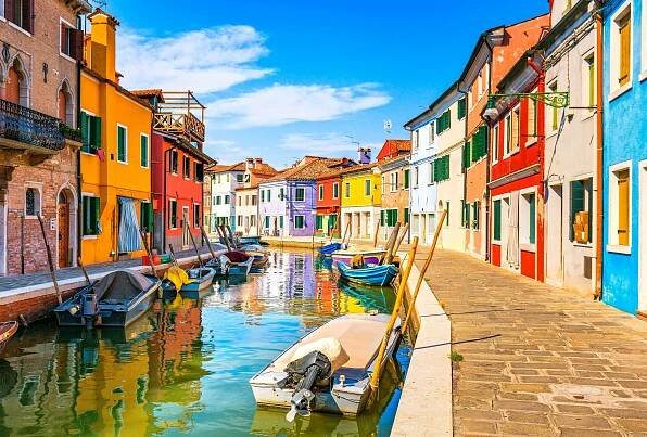 Murano a Burano: prohlídka lodí + ukázka foukání skla