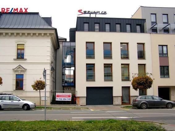 Pronájem kancelářských prostor 13 m2, Hradec Králové