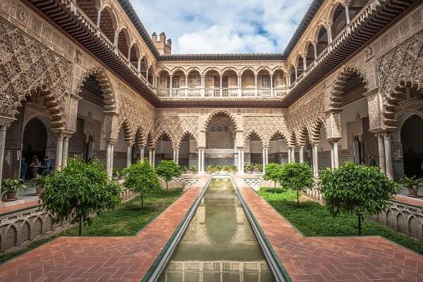 Best 3 Days in Seville Itinerary [Map & Local Tips]