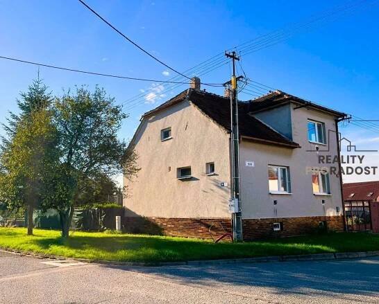 Prodej dvoupatrový rodinný dům 5+1 se zahradou, obec Lužice, obrázek č. 3