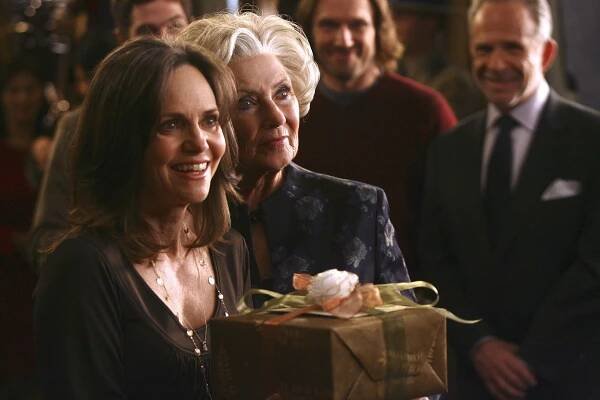 Sally Field, Marion Ross - Bratři a sestry - Jde sem něco divného - Z filmu