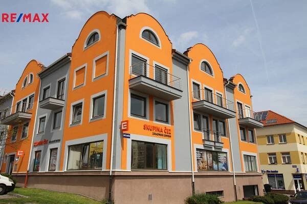 Pronájem Byt 4+kk, Suchardova, Kladno