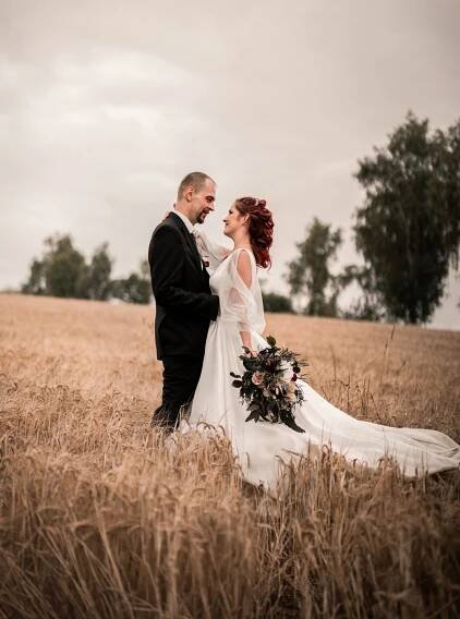 Svatební fotografie + video Čistá u Horek Video produkce - Wolves Photographers • Firmy.cz