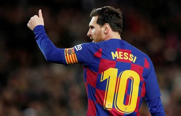 300 milionů za měsíc. Messi míří za nejlukrativnější smlouvou historie. Koho trumfne?