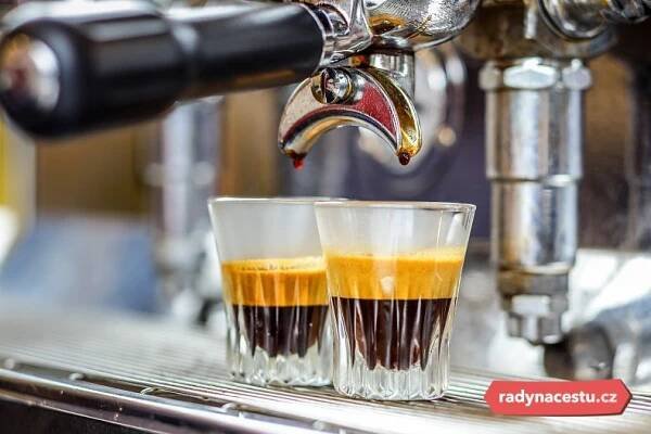 Caffè al vetro - do skla 