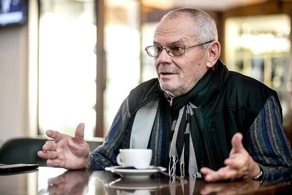 Jednou z nejdůležitějších hodnot demokracie je změna, říká Milan Kňažko