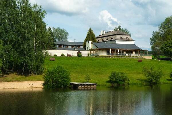 Hotel Líšenský Dvůr · Hotel Líšenský Dvůr ·