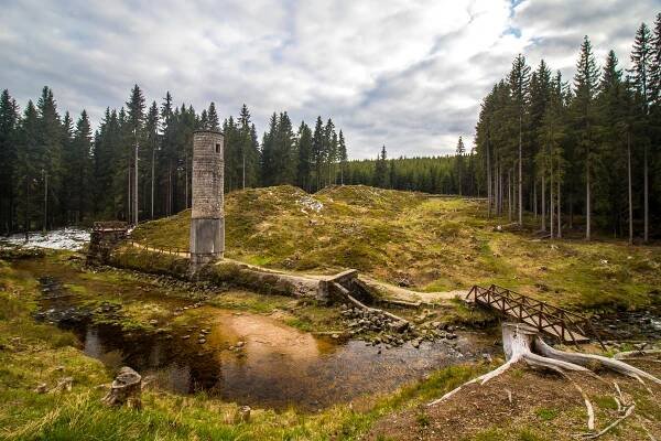 Naučná stezka Protržená přehrada v Jizerských horách - Turistické trasy, naučné stezky - Jizerské hory - Desná