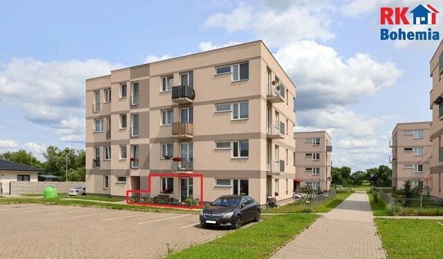 Prodej novostavby bytu 1+kk s předzahrádkou a parkovacím stá - Kolín