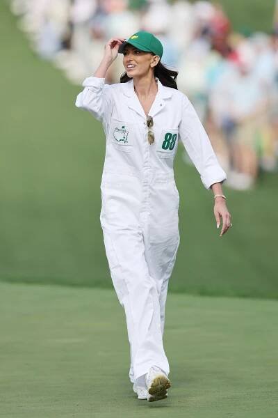 Paulina Gretzky at the Masters Tournament Par Three Contest.