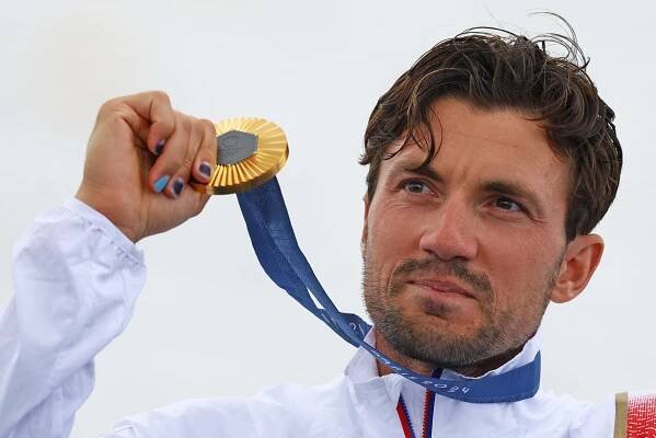Přílet olympijských medailistů Josefa Dostála, Martina Fuksy a Nikoly Ogrodníkové z Paříže.