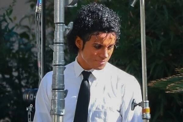 Jaafar Jackson Transforms Into Uncle Michael Jackson on Set of New Biopic: See the Uncanny Photos